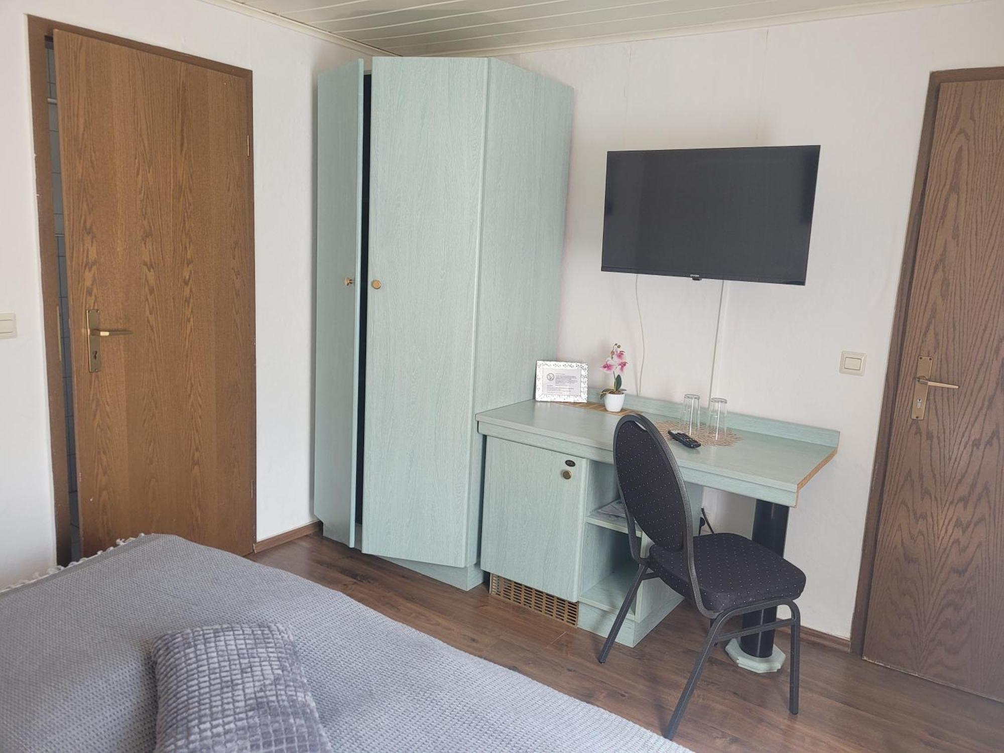 Pension Zum Amboss Lutzen Room photo