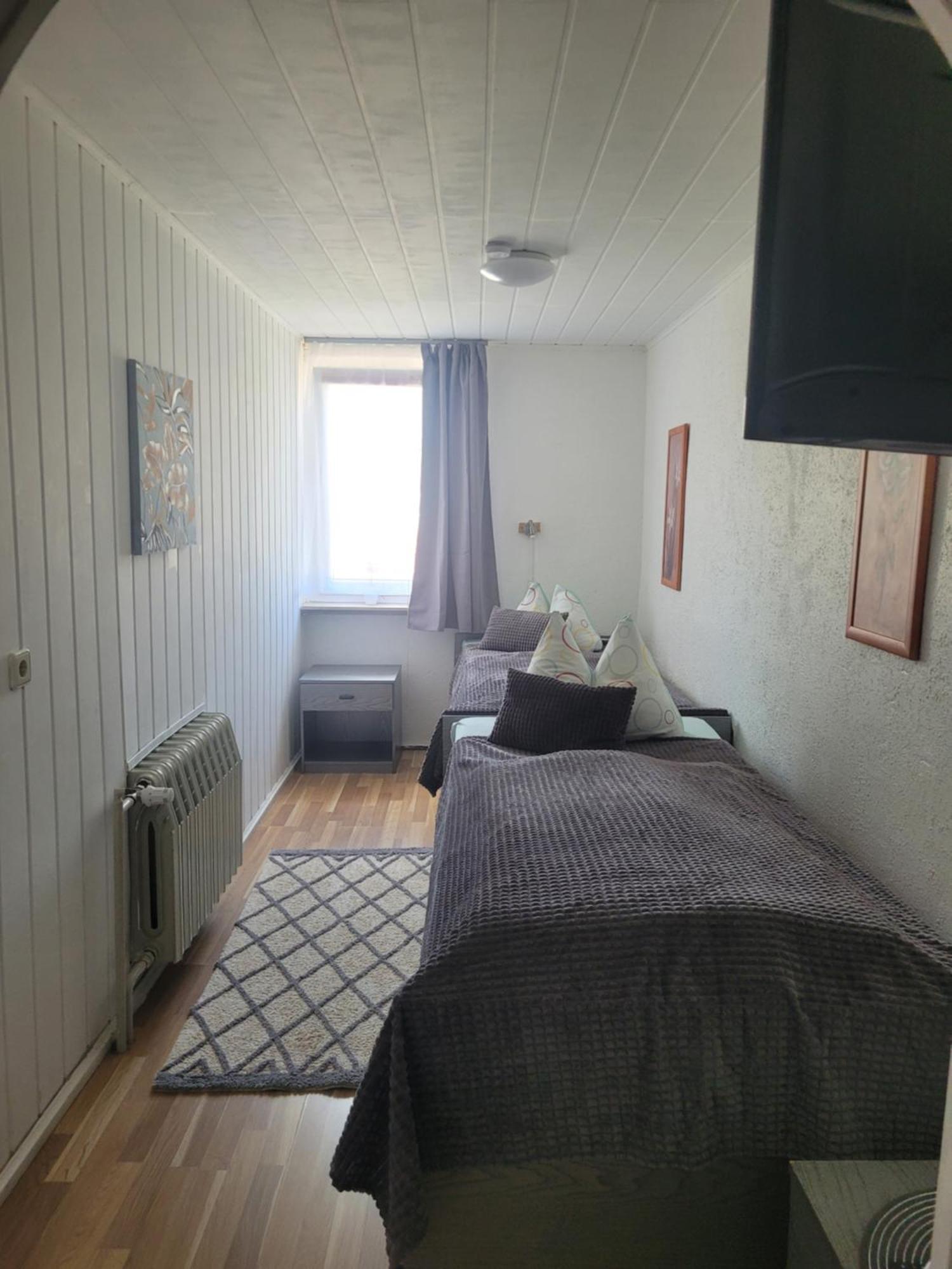 Pension Zum Amboss Lutzen Room photo