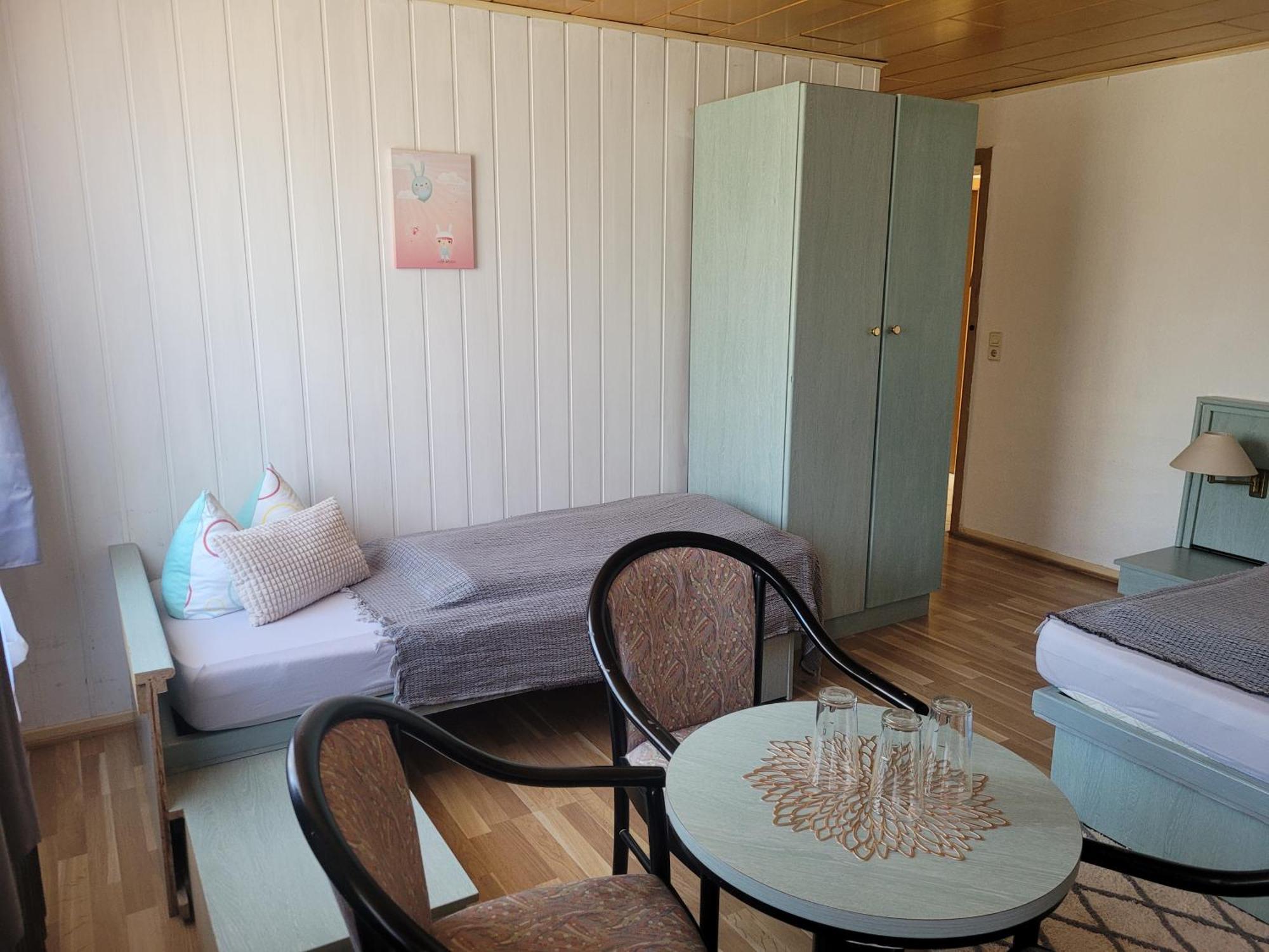 Pension Zum Amboss Lutzen Room photo
