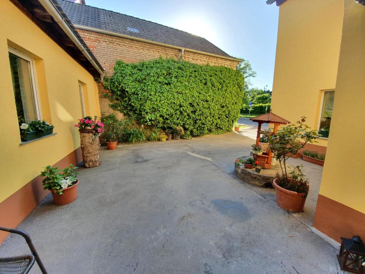Pension Zum Amboss Lutzen Exterior photo
